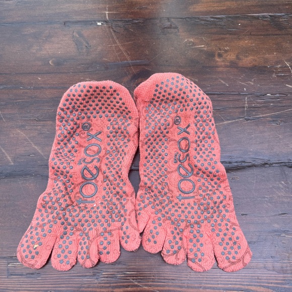 ToeSox size 7 - Picture 2 of 2